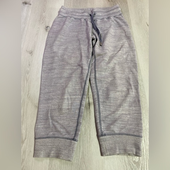 Lululemon Heather Gray Crop Joggers, Size 2 - Picture 1 of 11
